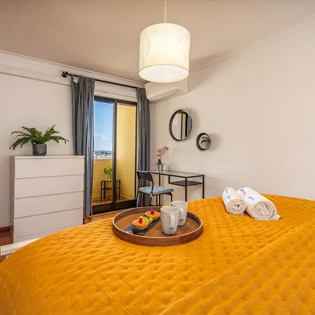 Hostwise - Spacious & Sunny Flat Tavira