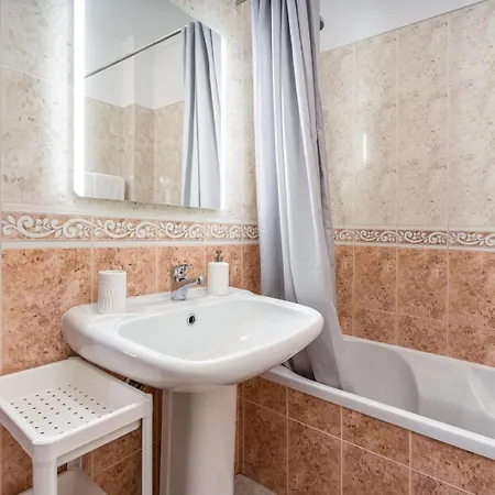 Hostwise - Spacious & Sunny Flat * Tavira
